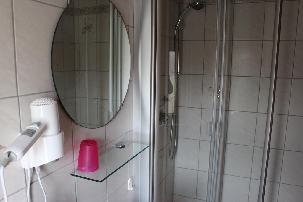 Gasthof Zur Post Zwiefalten Bagian luar foto